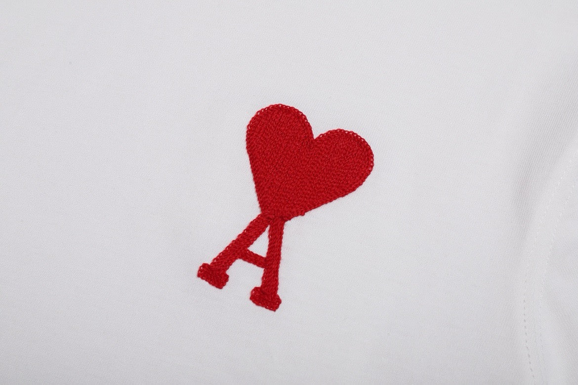 T-shirt blanc ami petit logo ami de cœur rouge