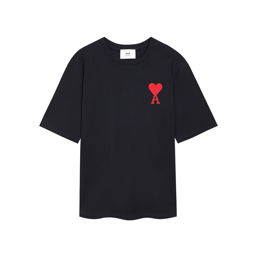 T-shirt Ami noir à petit logo ami de cœur rouge
