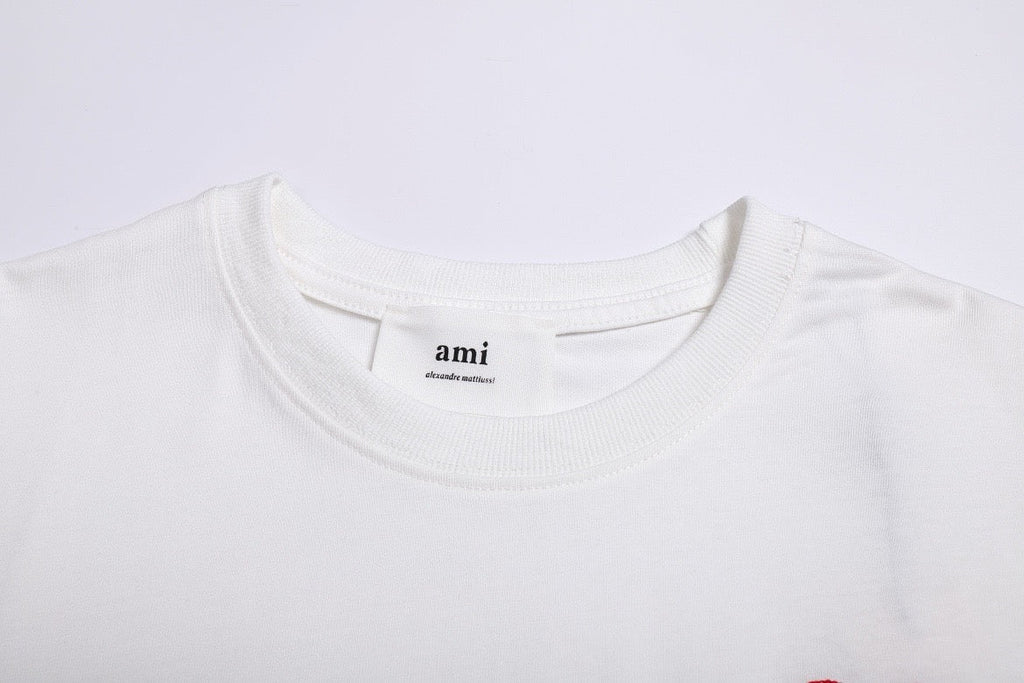 T-shirt blanc ami petit logo ami de cœur rouge