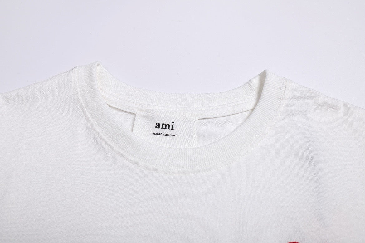 T-shirt blanc ami petit logo ami de cœur rouge